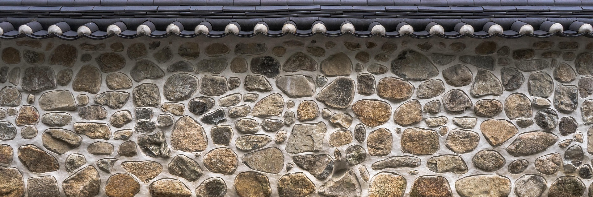 roof-tile-1375884_1920 (1).jpg